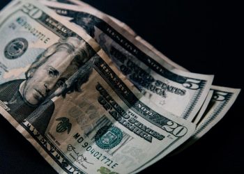 US Dollar Index gains less than 0.1%