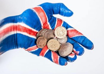 Pound losses to Euro and Dollar