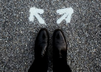 Uncertainty reign on risky assets as investors torn between contrasting drivers