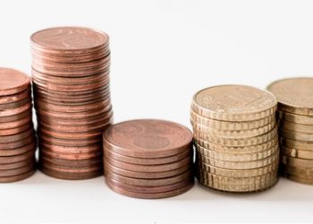 Euro continues to outshine other currencies