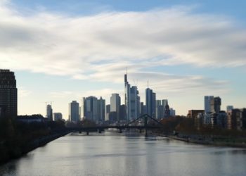 Eurozone benchmarks open significantly higher as momentum on riskier assets strongly bullish