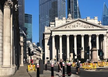 FTSE100 remains deeply impacted by both Brexit and prospect of 2nd lockdown