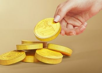 Bullion started the new week in green with price again approaching $1,910