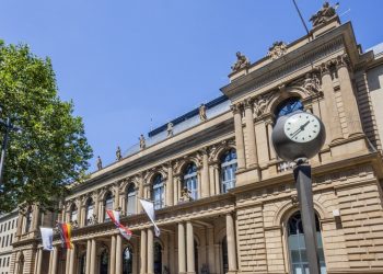 European benchmarks consolidated on Friday following mixed opening