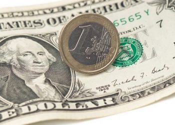 Euro gaining ground on major currencies during start of Friday’s trading session