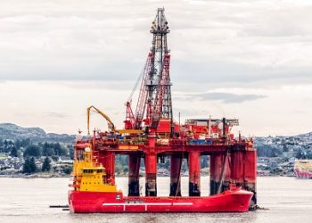 Oil price consolidating and remains in positive environment