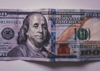 US dollar weakness sticks around